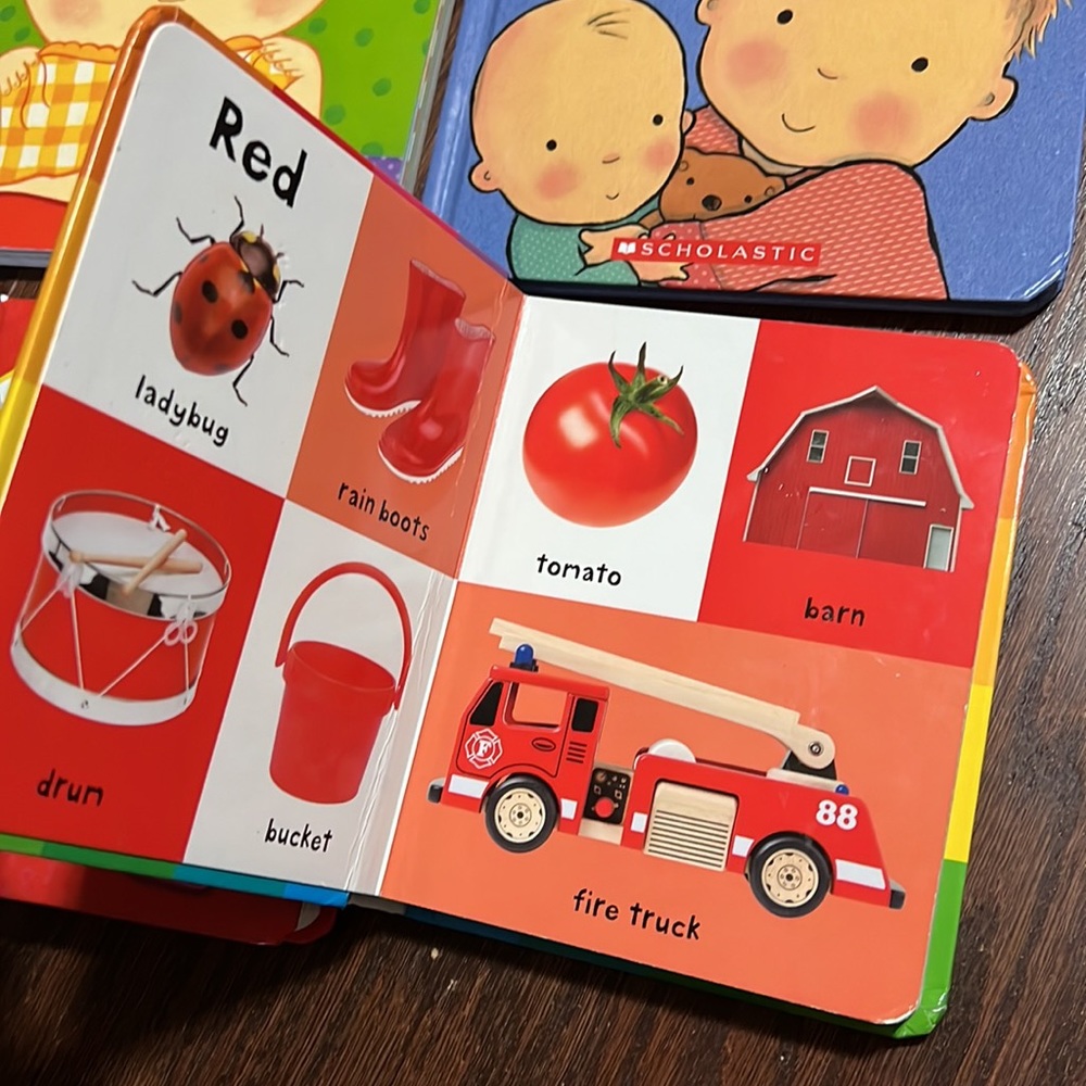 Baby Books Bundle - Picture 4 of 5